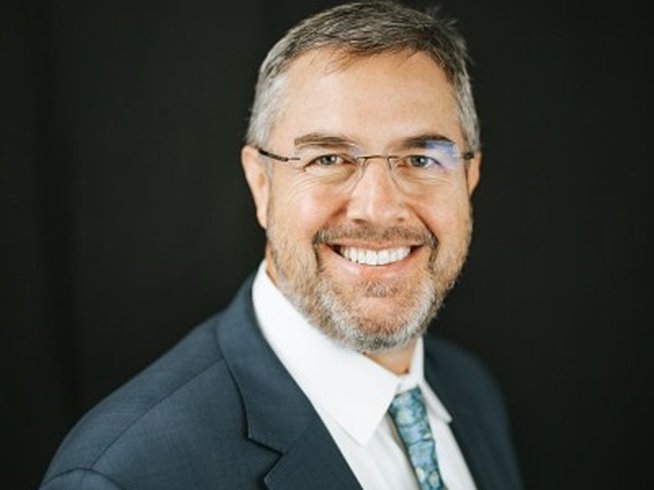 Jerry Carter headshot